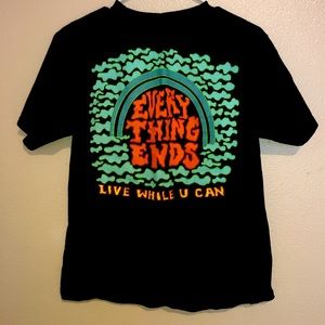 ALAB ZUMIEZ BLACK T-SHIRT SIZE MEDIUM LIVE WHILE YOU CAN GRAPHIC TEE